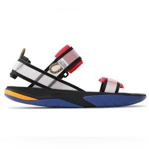 The North Face Men’s Size 11 Red Black Skeena Sport Adjustable Strap Sandal New